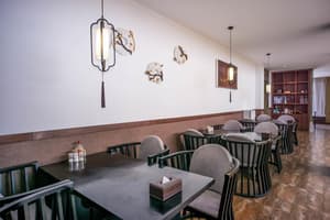 thumbnail: Restaurant