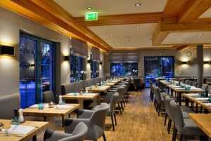thumbnail: Restaurant