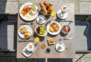 thumbnail: Breakfast area
