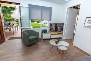 thumbnail: Terrace/patio