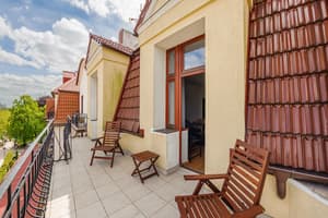 thumbnail: Balcony