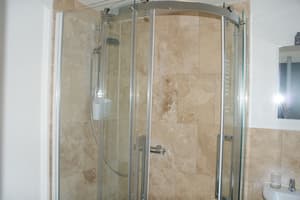 thumbnail: Interior entrance
