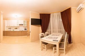 thumbnail: In-room dining