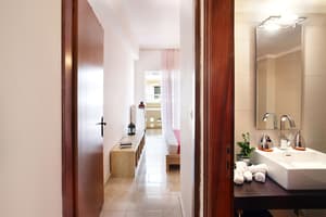 thumbnail: Bathroom sink