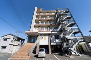 thumbnail: Exterior