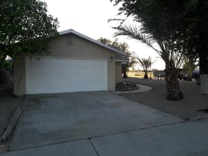thumbnail: Front of property