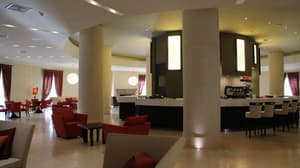 thumbnail: Bar (on property)