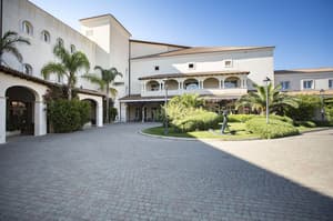 thumbnail: Front of property