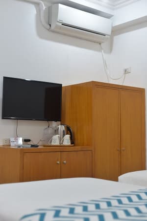 thumbnail: In-room dining