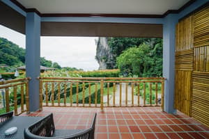 thumbnail: Terrace/patio