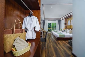 thumbnail: Room