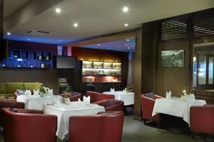 thumbnail: Bar (on property)