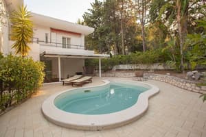 thumbnail: Private pool