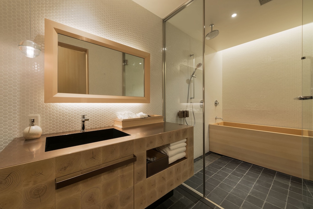 Bathroom amenities