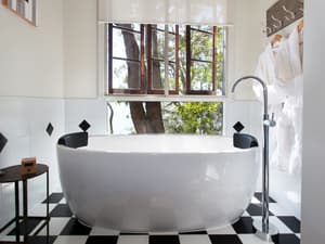 thumbnail: Deep soaking bathtub