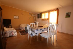 thumbnail: In-room dining