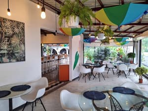 thumbnail: Restaurant