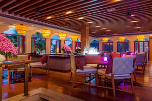 thumbnail: Bar (on property)