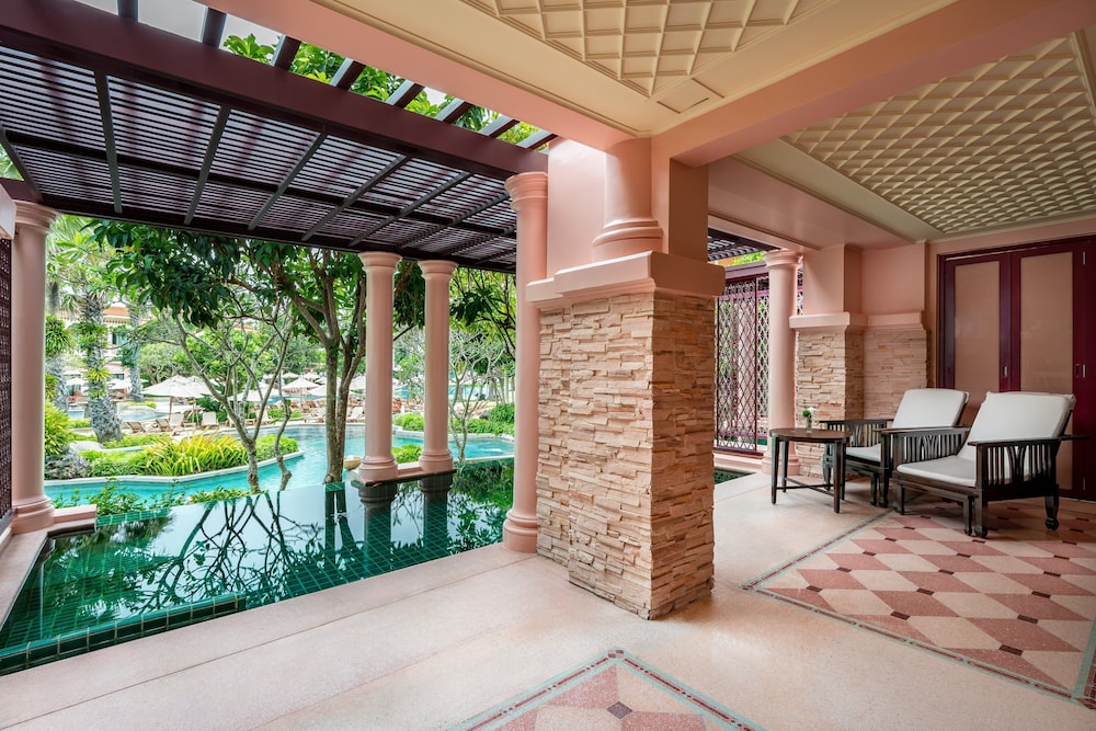 Private pool