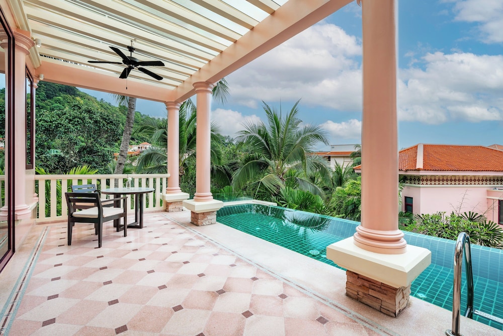 Private pool