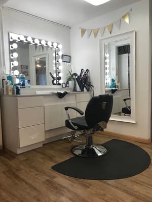 thumbnail: Hair salon