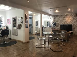 thumbnail: Hair salon
