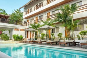 thumbnail: Outdoor pool