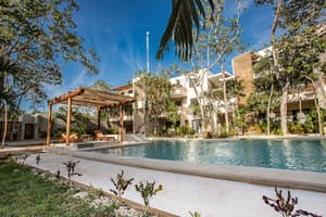 thumbnail: Outdoor pool