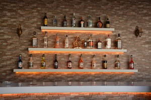 thumbnail: Bar (on property)