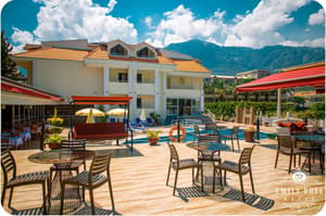 thumbnail: Terrace/patio