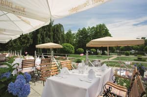 thumbnail: Restaurant