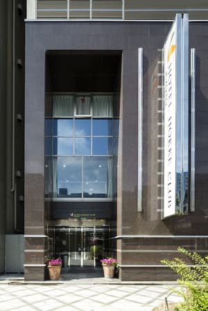 thumbnail: Property entrance