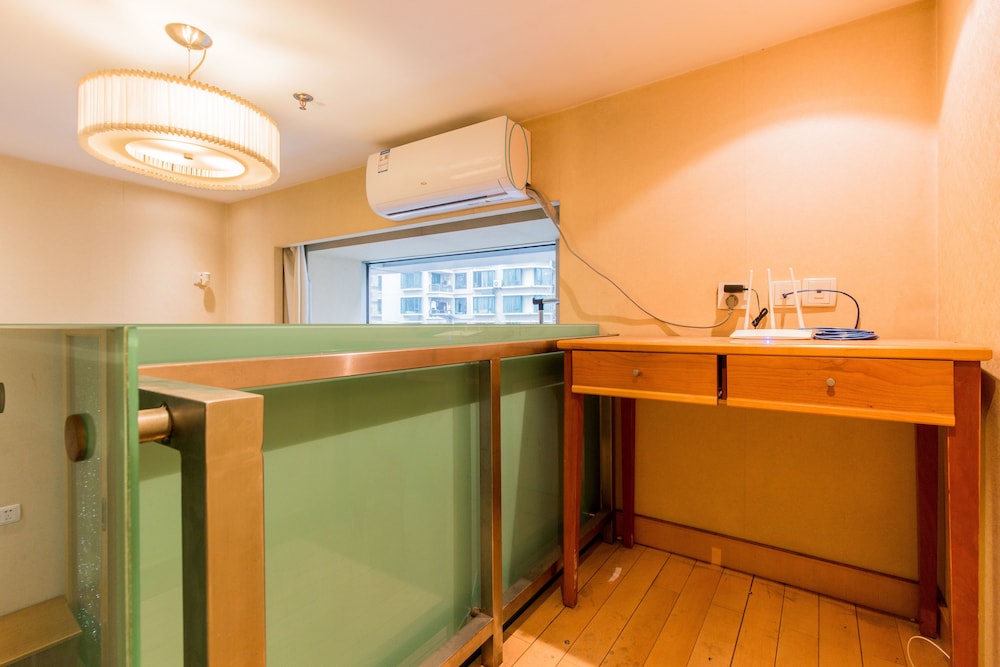 In-room business center