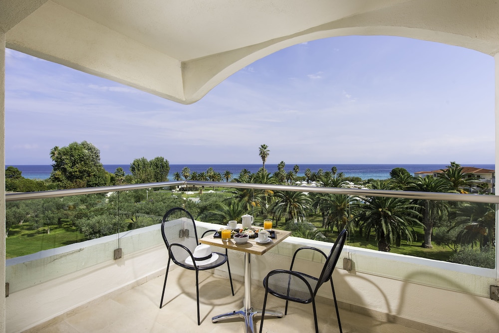 Beach/ocean view