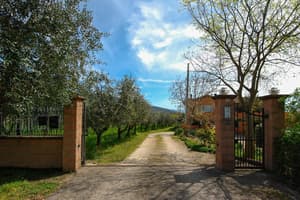 thumbnail: Property entrance
