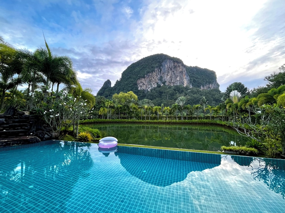Private pool