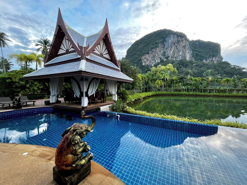 Private pool