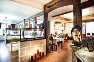 thumbnail: Bar (on property)