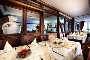 thumbnail: Restaurant