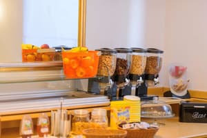 thumbnail: Breakfast area