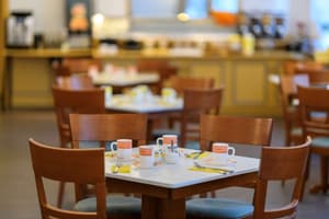 thumbnail: Breakfast area