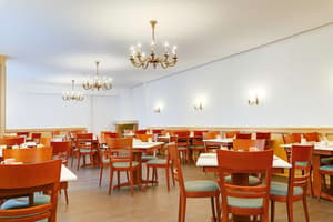 thumbnail: Breakfast area