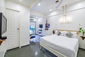 thumbnail: Room