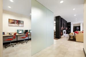 thumbnail: Business center
