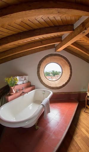 thumbnail: Deep soaking bathtub
