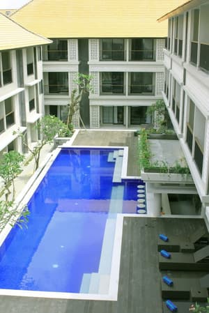 thumbnail: Exterior