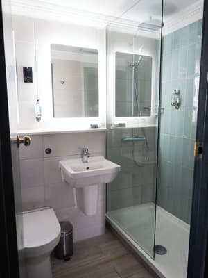 thumbnail: Bathroom