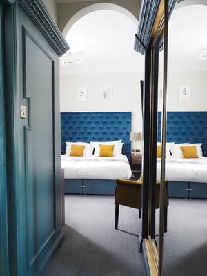 thumbnail: Room