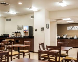 thumbnail: Breakfast area