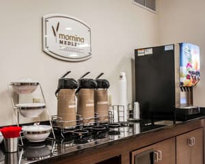 thumbnail: Breakfast area